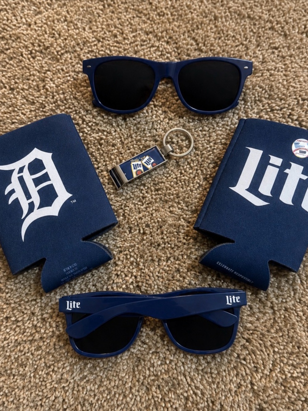 Detroit Tigers Miller lite koozie sunglasses and bottle opener set authentic